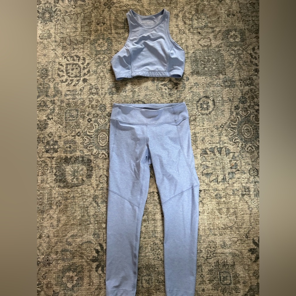 Never worn baby blue Outdoor Voices workout set- size medium